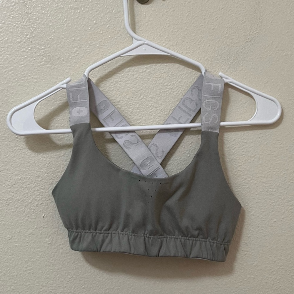 •FIGS• Performance Underscrub Sports Bra Gray White